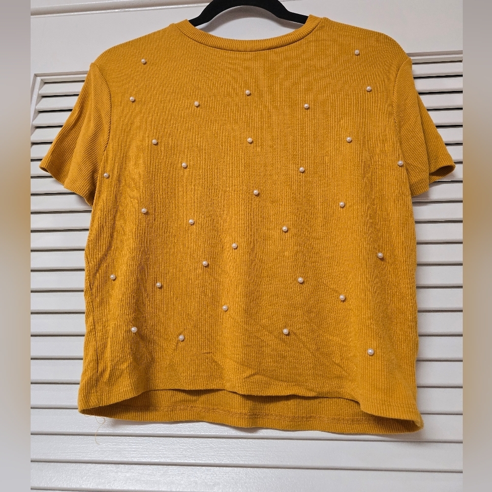 Heart Hips - Gold Short-Sleeve Loose-Fit With Faux Pearl Beaded Detail